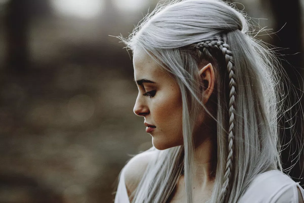 Lyra - vlčí žena